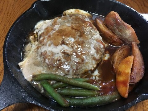 夫も絶賛！スキレットで作ったハンバーグ